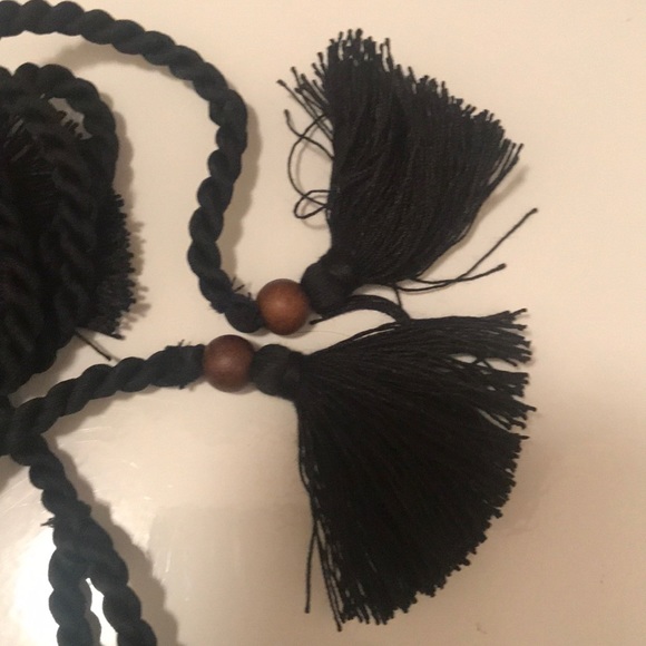 Victoria’s Secret lace/crochet push-up bikini top - Picture 2 of 7